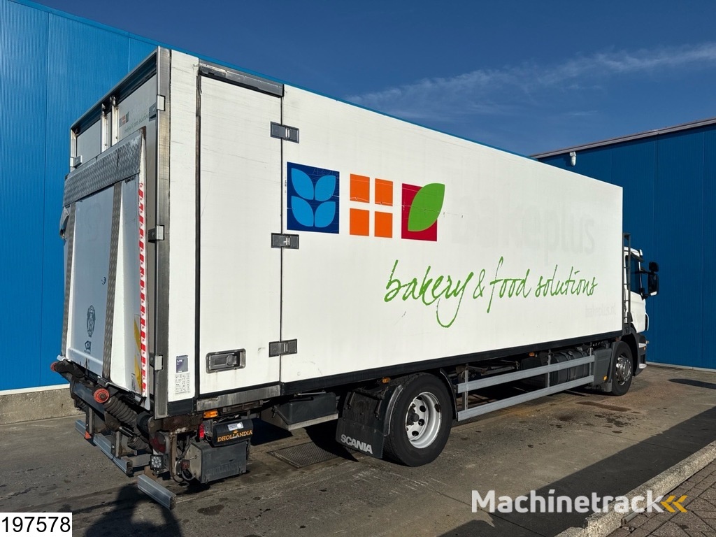 Scania P 230 Carrier, Dhollandia