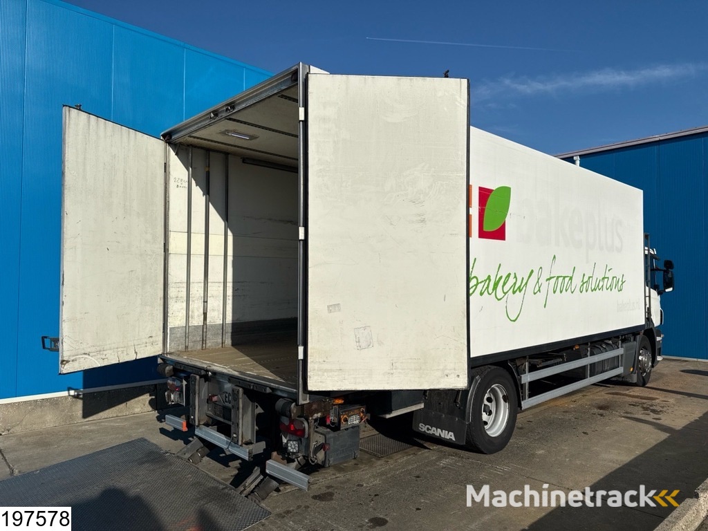 Scania P 230 Carrier, Dhollandia