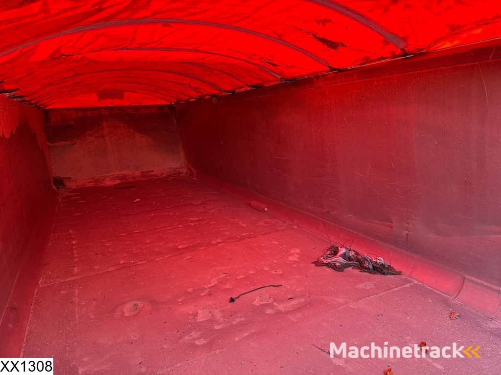 General Trailers kipper Leaf spring suspension, Drum brakes