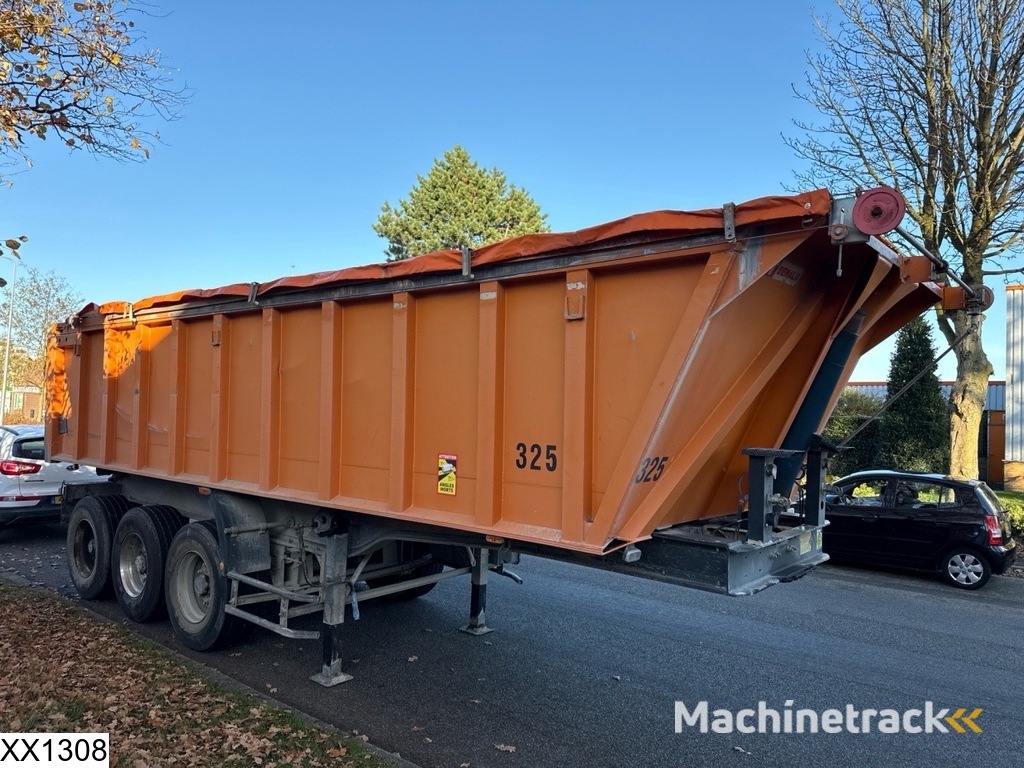 General Trailers kipper Leaf spring suspension, Drum brakes