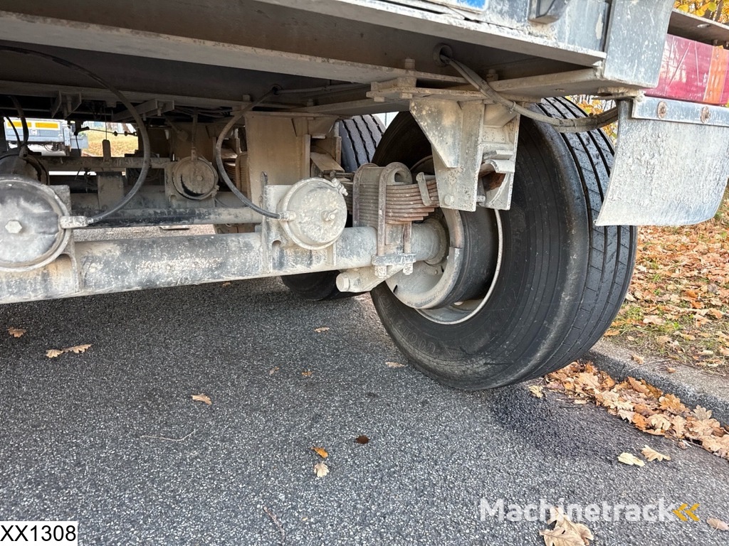 General Trailers kipper Leaf spring suspension, Drum brakes
