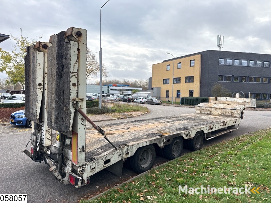 Nicolas Lowbed 48.000 KG, 2,5 mtr + 2x 0,25 mtr