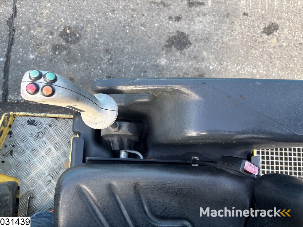 Bomag BW 100ADM-5 1284h, 15.1KW