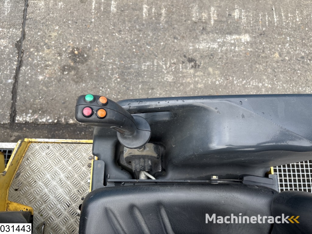 Bomag BW 100ADM-5 2252h, 15.1KW