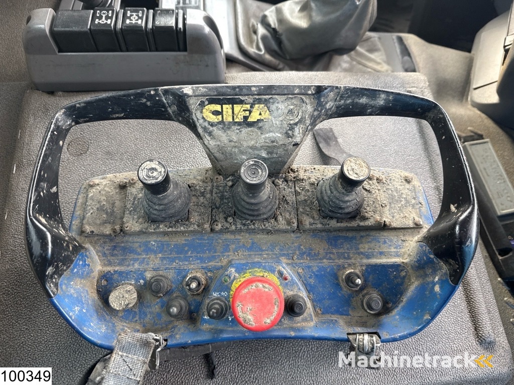 Renault Kerax 420 8x4, EURO 3, Cifa MK20, 9m3