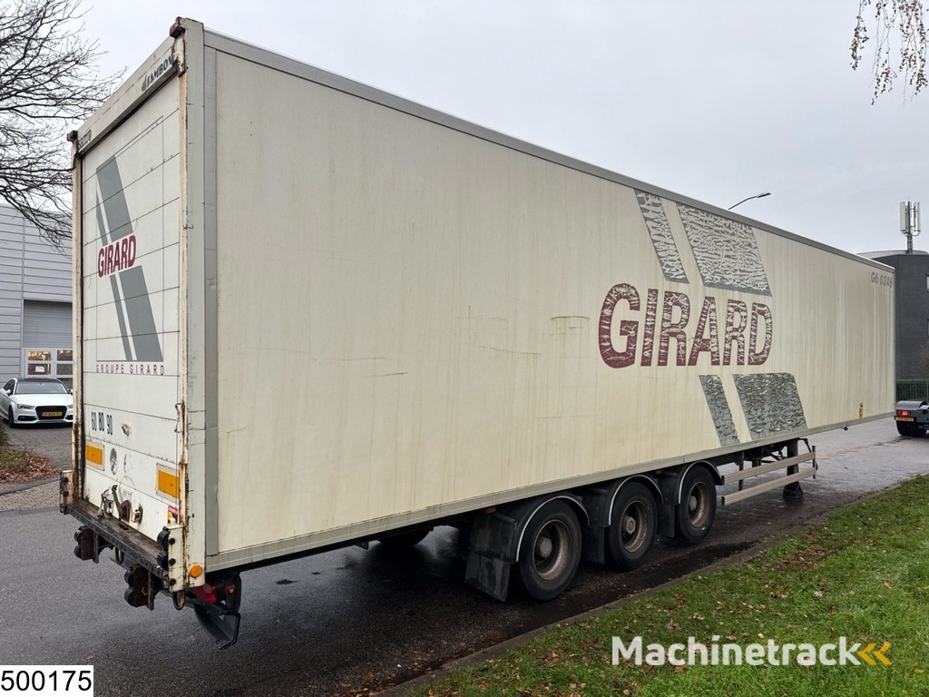 Samro gesloten bak 15 Units.