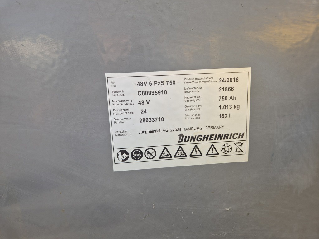 Jungheinrich EFG320 4-Wieler Elektrisch, Mast 3F464  3644 uur.