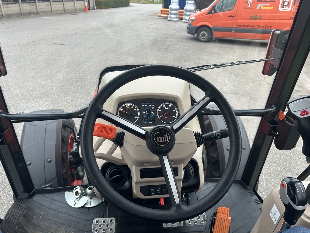 Kioti RX8040PC-GE 73 PK Cabine/airco 4wd powershuttle evt met voorlader