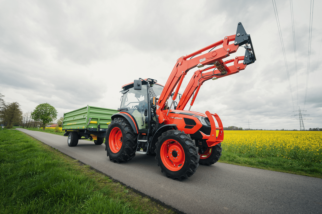 Kioti RX8040PC-GE 73 PK Cabine/airco 4wd powershuttle evt met voorlader