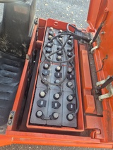 miniature-of LINDE E12Z-02 3-wieler, Elektrisch, Mast 3F460, B.J. 2000, 4600 uur.