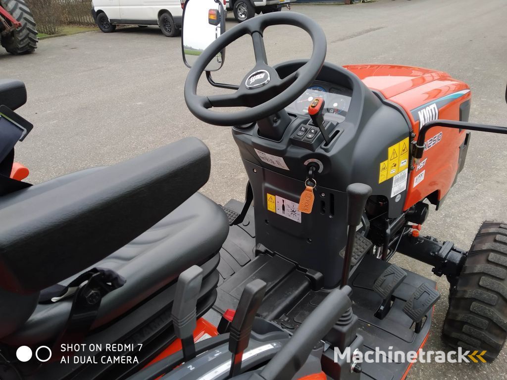 KIOTI CX2510 hst Rops  4wd 25 pk   nieuw ACTIE live is to short to buy a boring tractor !! evt met voorlader