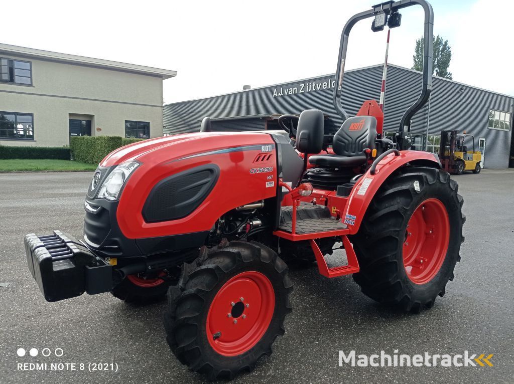 KIOTI CK5030 HST Rops  Nieuw CK5030 HST (Live is to short to buy a boring tractor  !!!!!  )