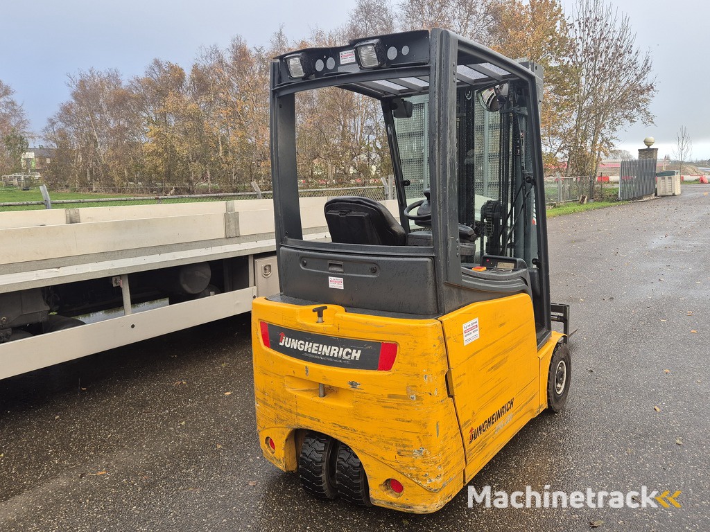 Jungheinrich EFG220 2 ton 3-Wieler Elektrisch, Mast 3F480  4792 uur.