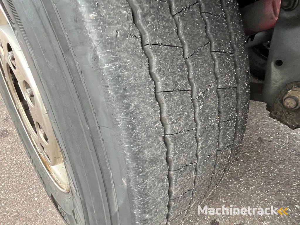 SCHMITZ CARGOBULL SCB*S3B - Dhollandia 2.000kg - 65.132