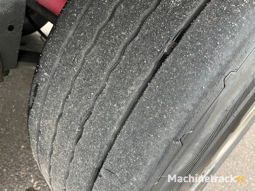 SCHMITZ CARGOBULL SCB*S3B - Dhollandia 2.000kg - 65.132