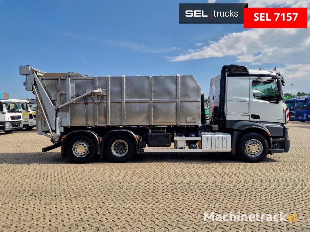 Mercedes-Benz Actros 2545 Tierkadaver / Lenkachse / Liftachse