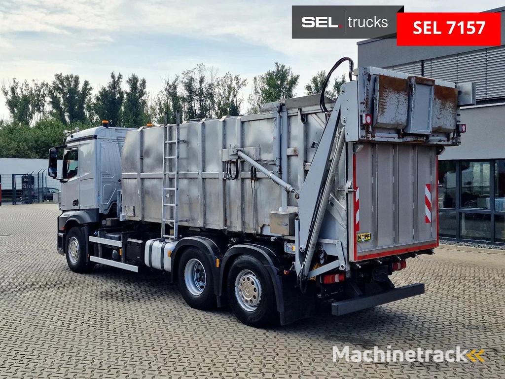 Mercedes-Benz Actros 2545 Tierkadaver / Lenkachse / Liftachse