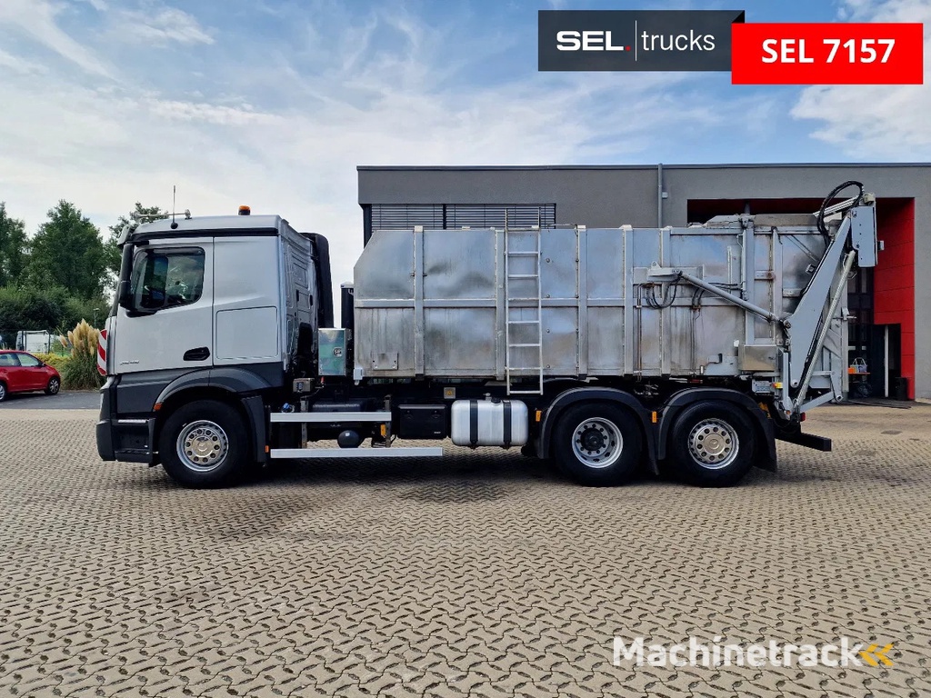 Mercedes-Benz Actros 2545 Tierkadaver / Lenkachse / Liftachse