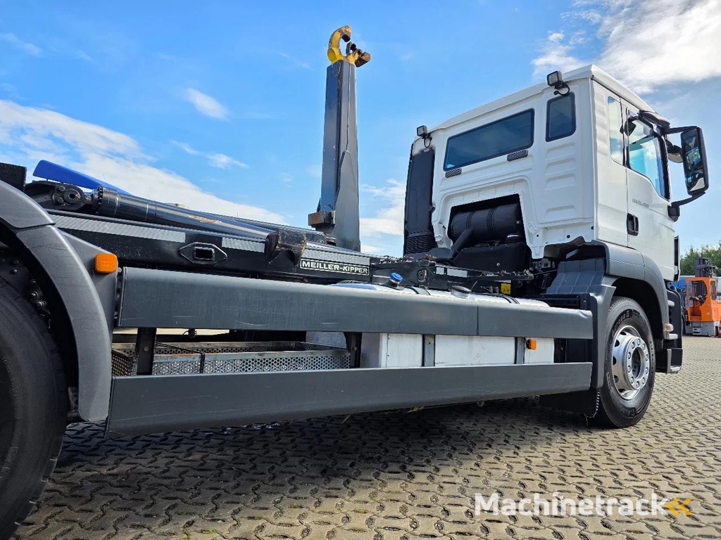 MAN TGS 26.400 6x2-2 BL F.X. Meiller / ADR AT