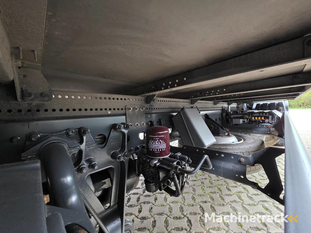 Mercedes-Benz Atego 1221