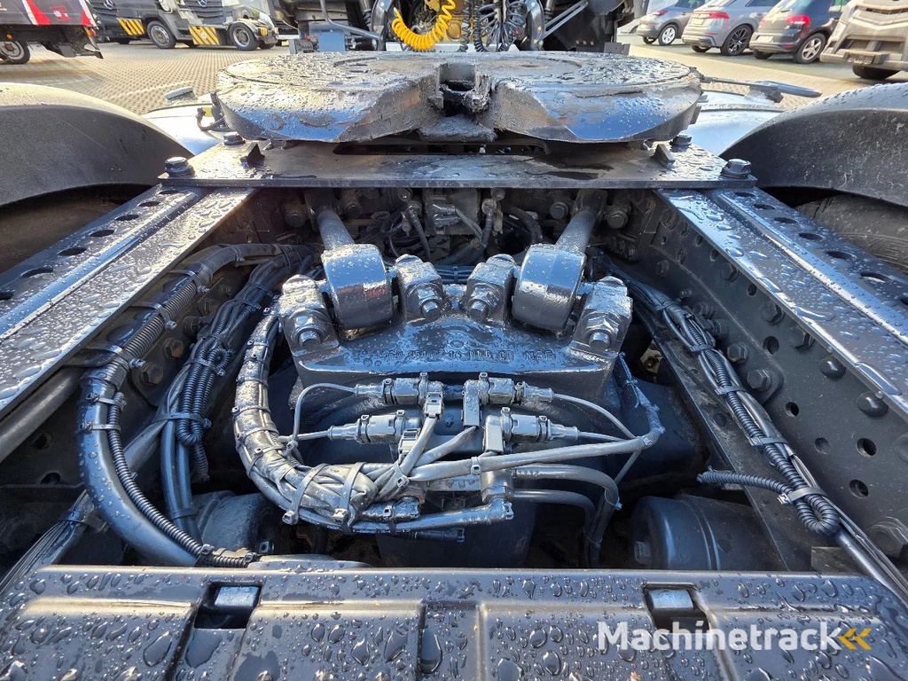 Mercedes-Benz Actros 1845 Retarder / 2 Tanks / Standklimaanlage