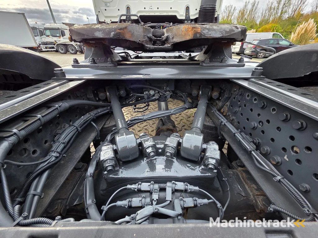 Mercedes-Benz Actros 1845