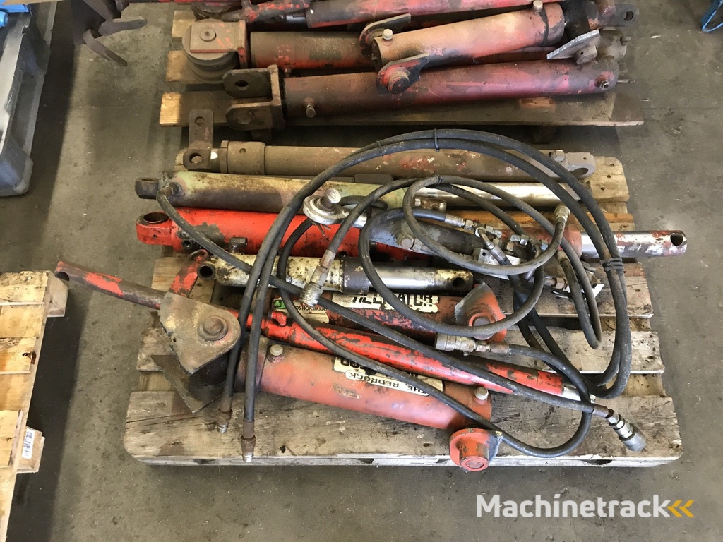 Grote partij hydraulische cilinders