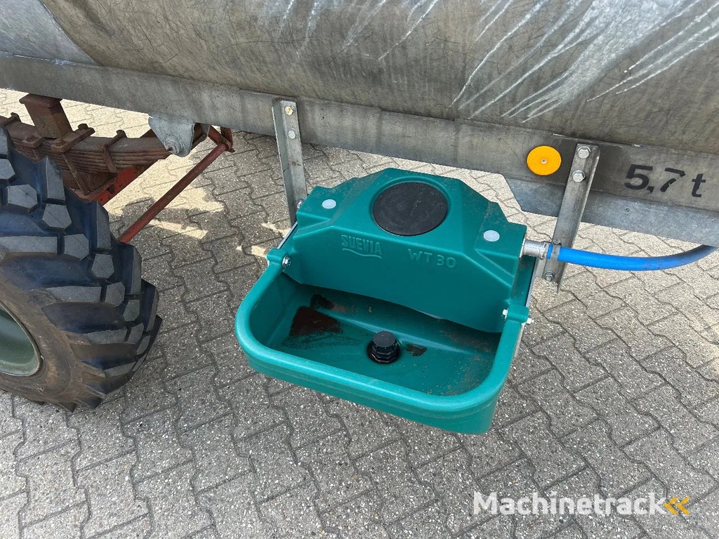 Watertank Watertank met drinkvlotter