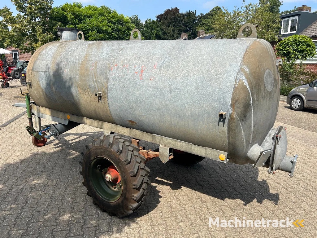 Watertank Watertank met drinkvlotter