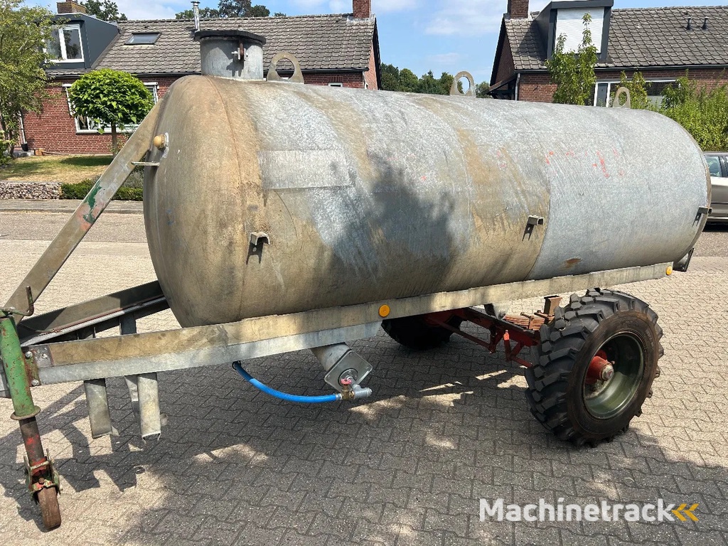 Watertank Watertank met drinkvlotter