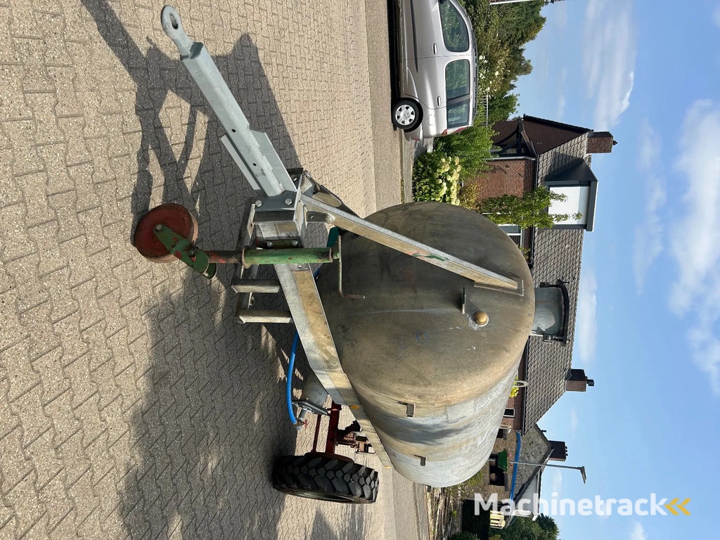 Watertank Watertank met drinkvlotter