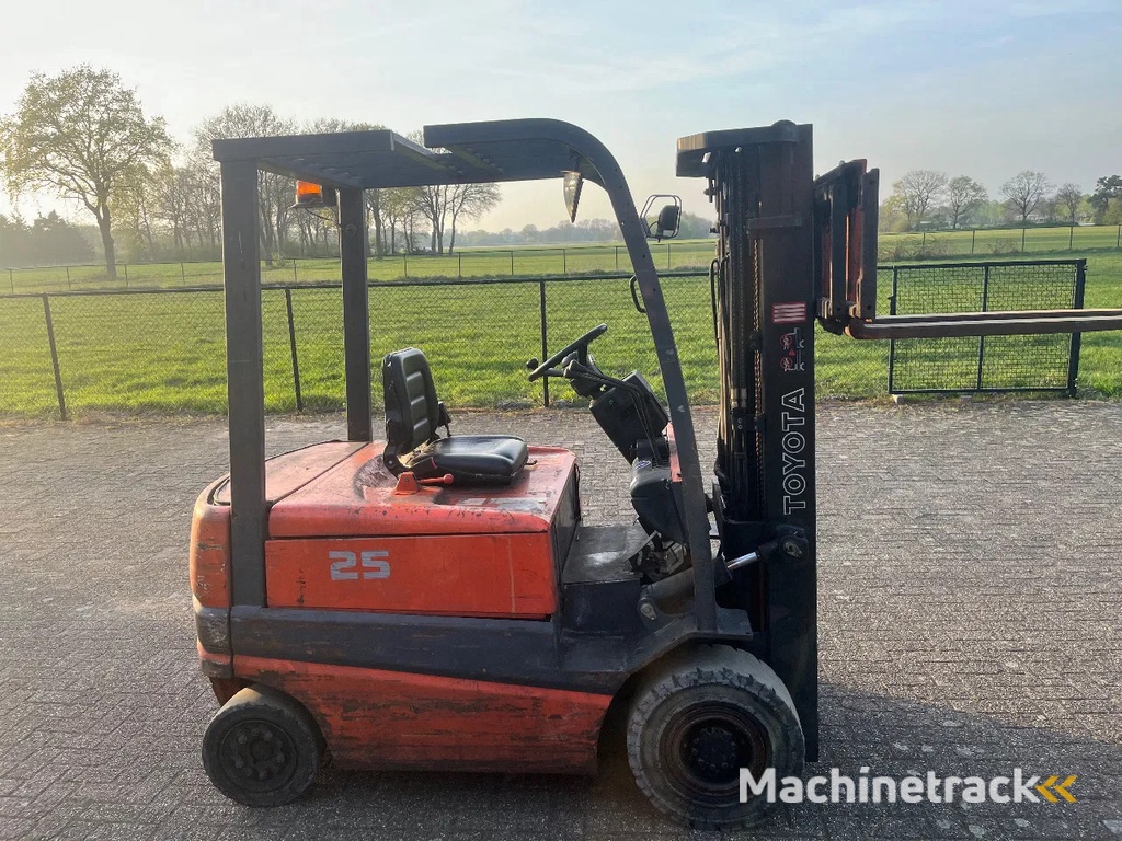 Toyota Fbmf25 2,5
