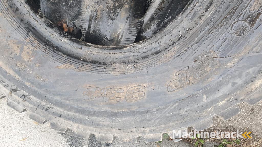 DUNLOP-12.00R20 SP931