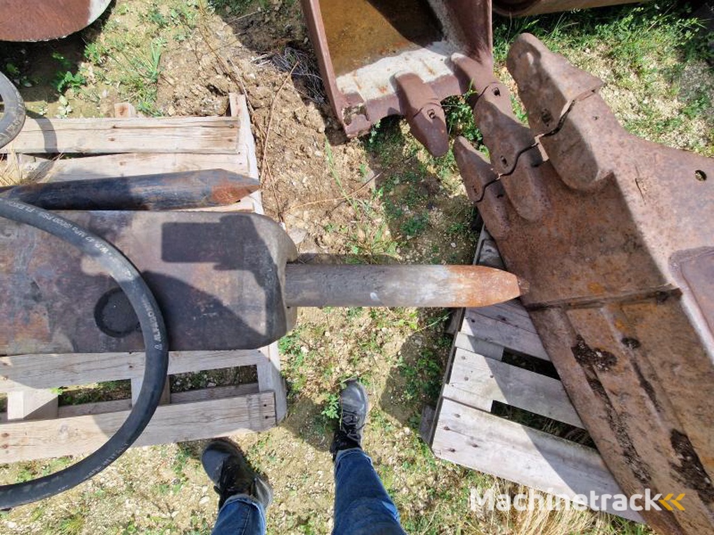 LIEBHERR-924 LIEBHERR 924