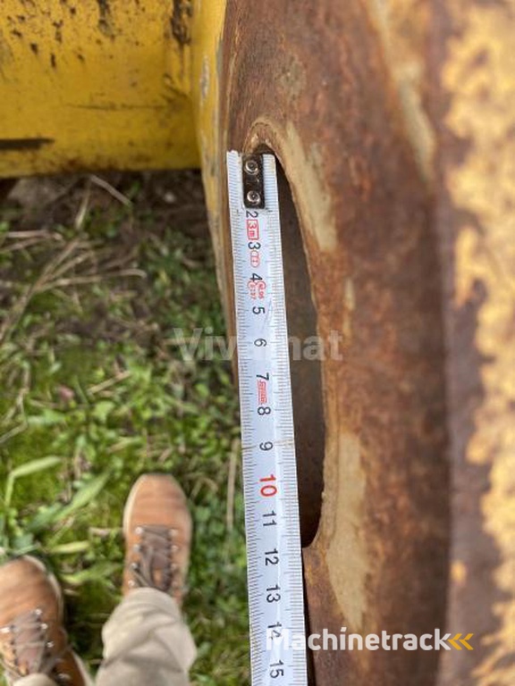 Komatsu WA500-3-buckets-availaible