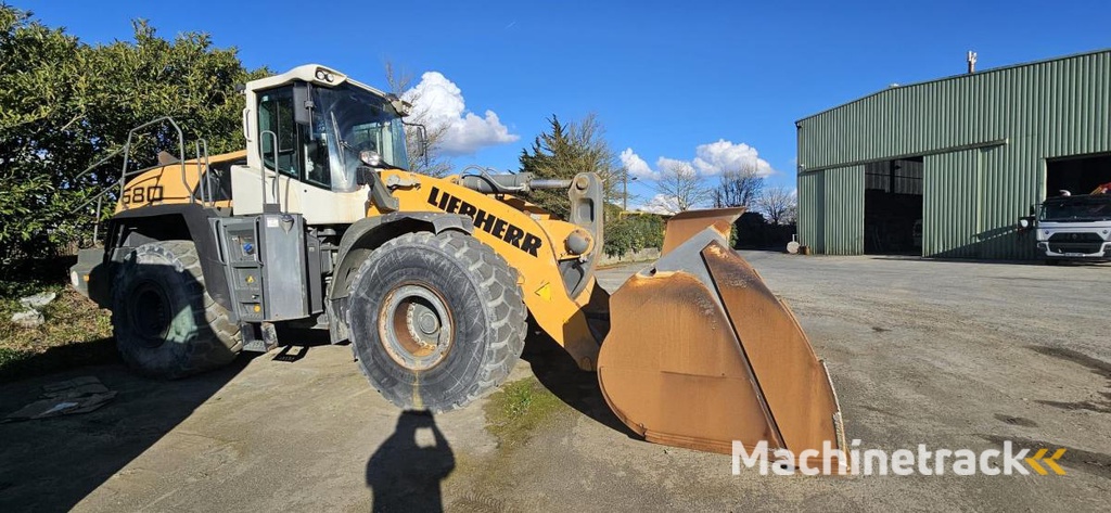 Liebherr L580