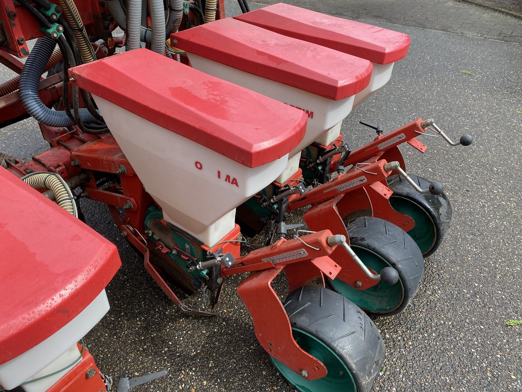 Kverneland Optima zaaimachine 8 rijen