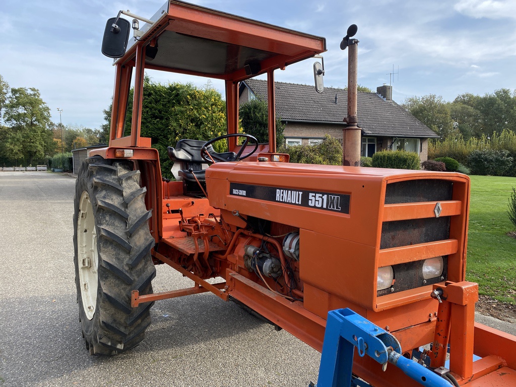 Renault 551 + schoffelmachine