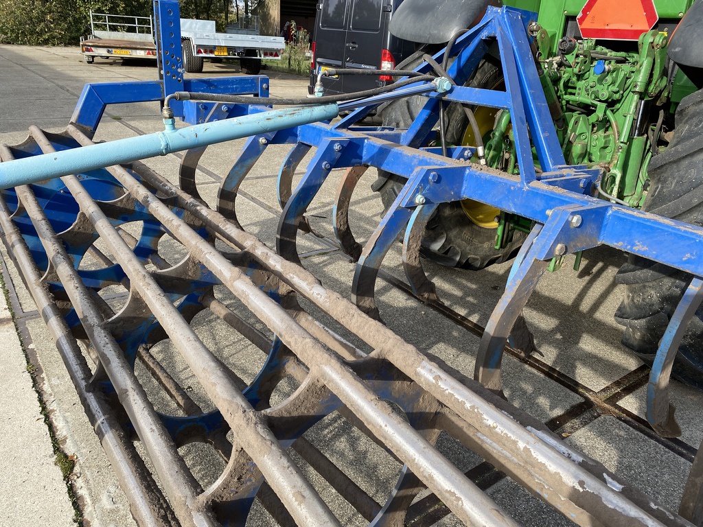 vaste tand cultivator