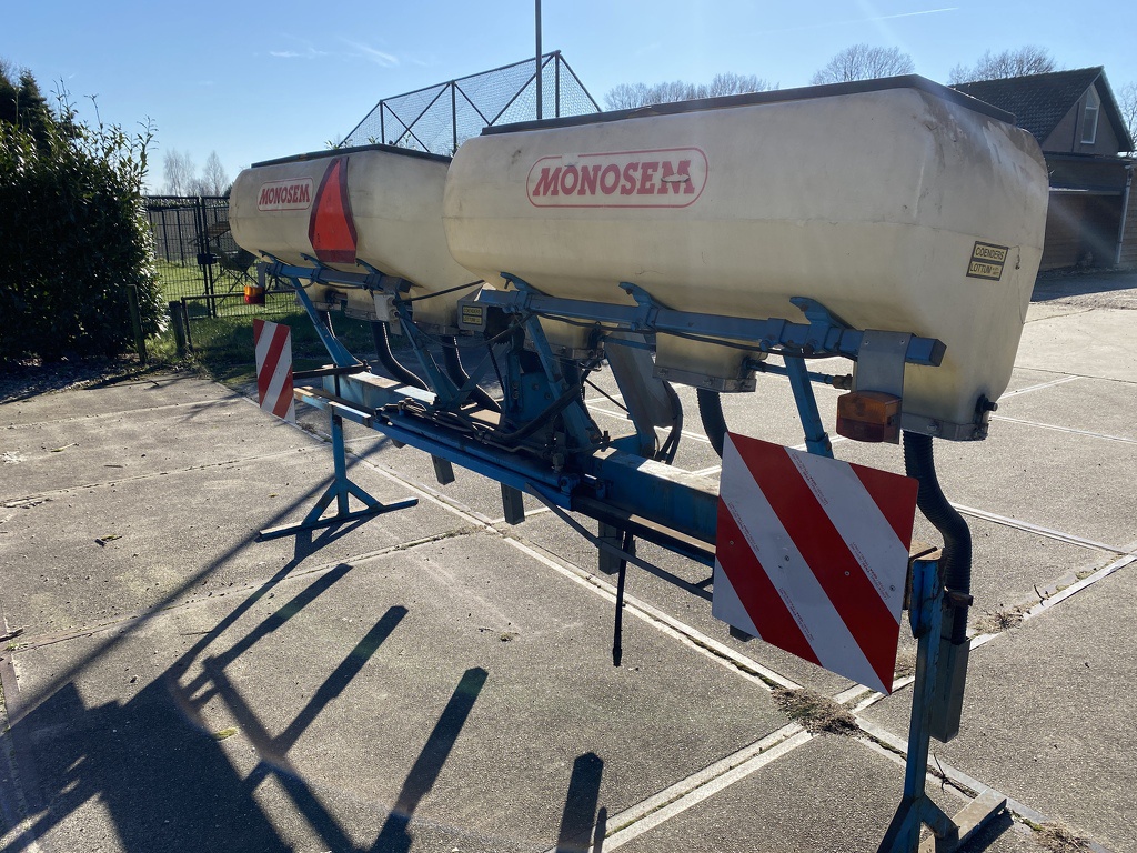 Rijenstrooier Hydr. aangedreven