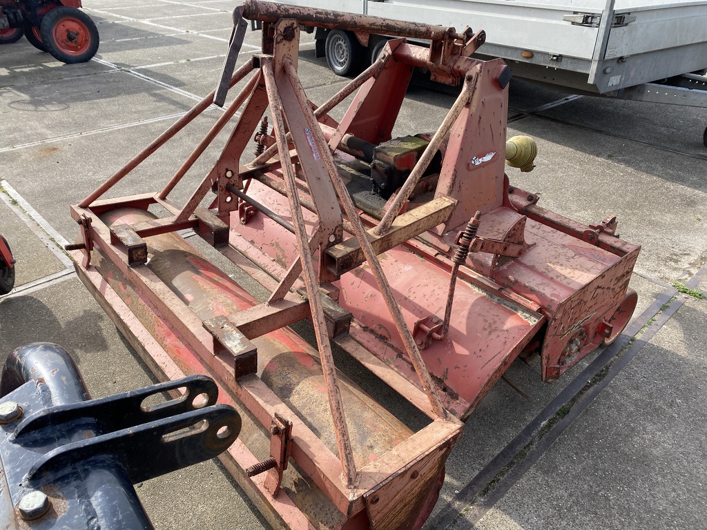 Grondfrees 1.5 mtr met rol