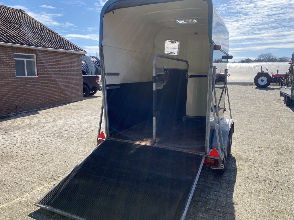 Atec 2 paardstrailer