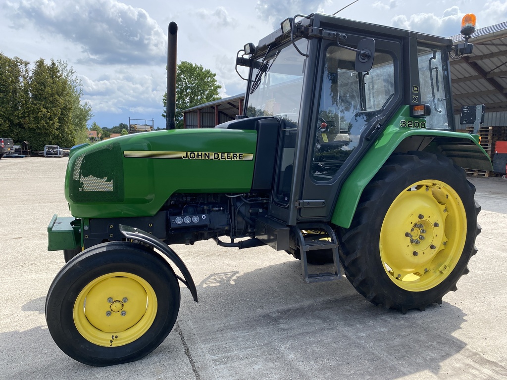 John Deere 3200 X