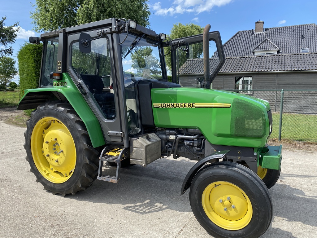 John Deere 3200 X
