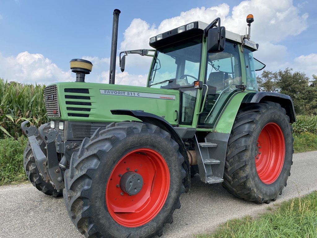 Fendt 511 C tractor