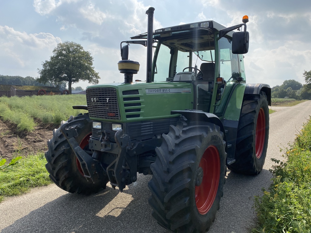 Fendt 511 C tractor