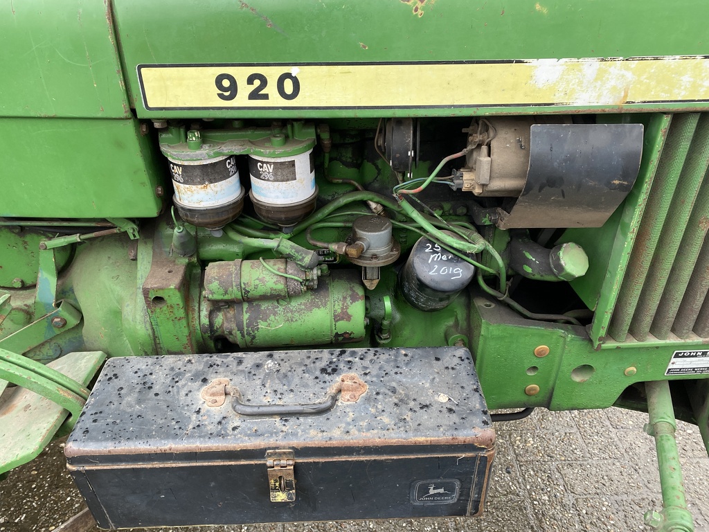 John Deere 920