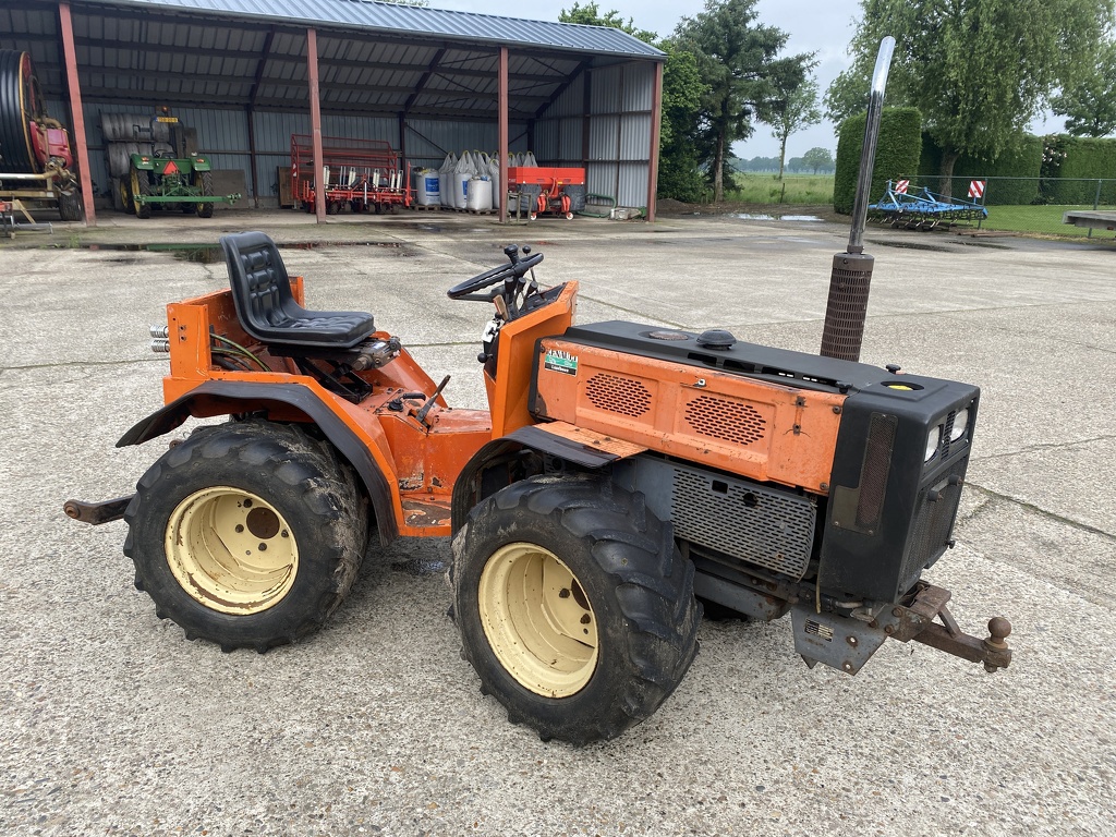 Holder C30 kniktractor Hydrostaat