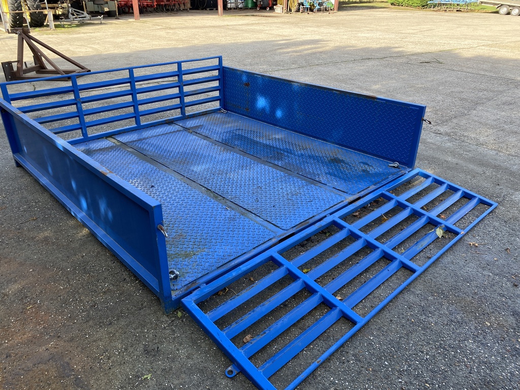 Transportbak machine platform