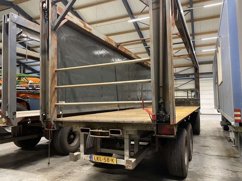 2 x Landbouwwagen balenwagen platte wagen